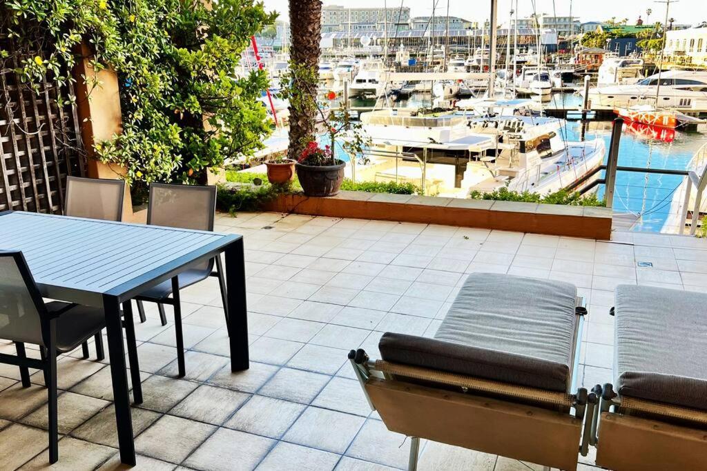 Parama 003 Secure, Luxurious Waterfront Apartment Kapstaden Eksteriør billede